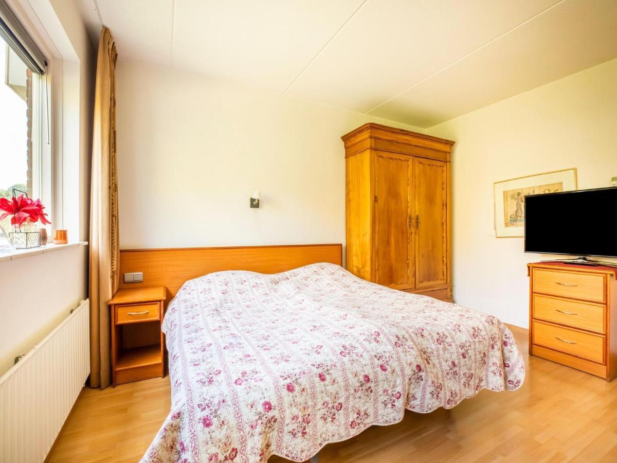 Comfy Holiday Home In Hoorn With French Balcony Bagian luar foto